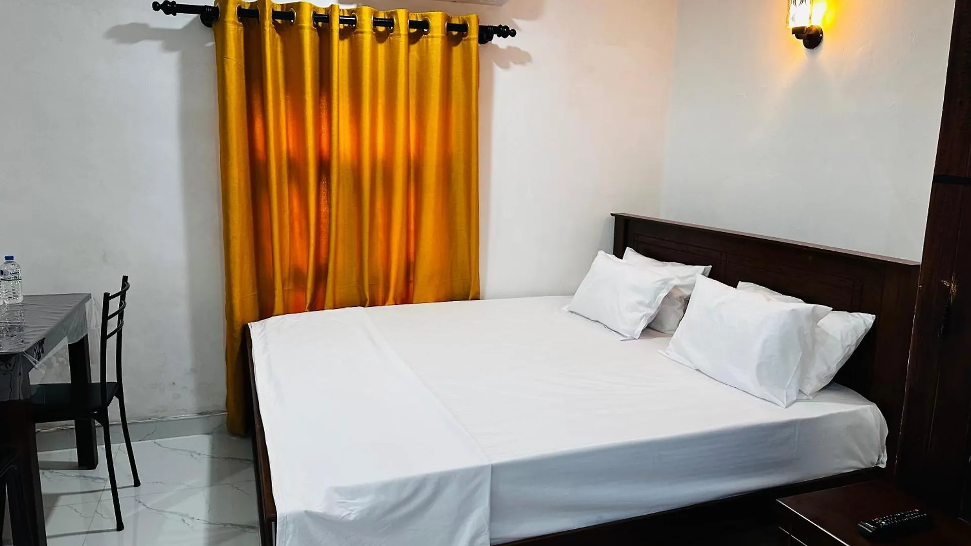 Sea Scape Residence Negombo Capsule hotel