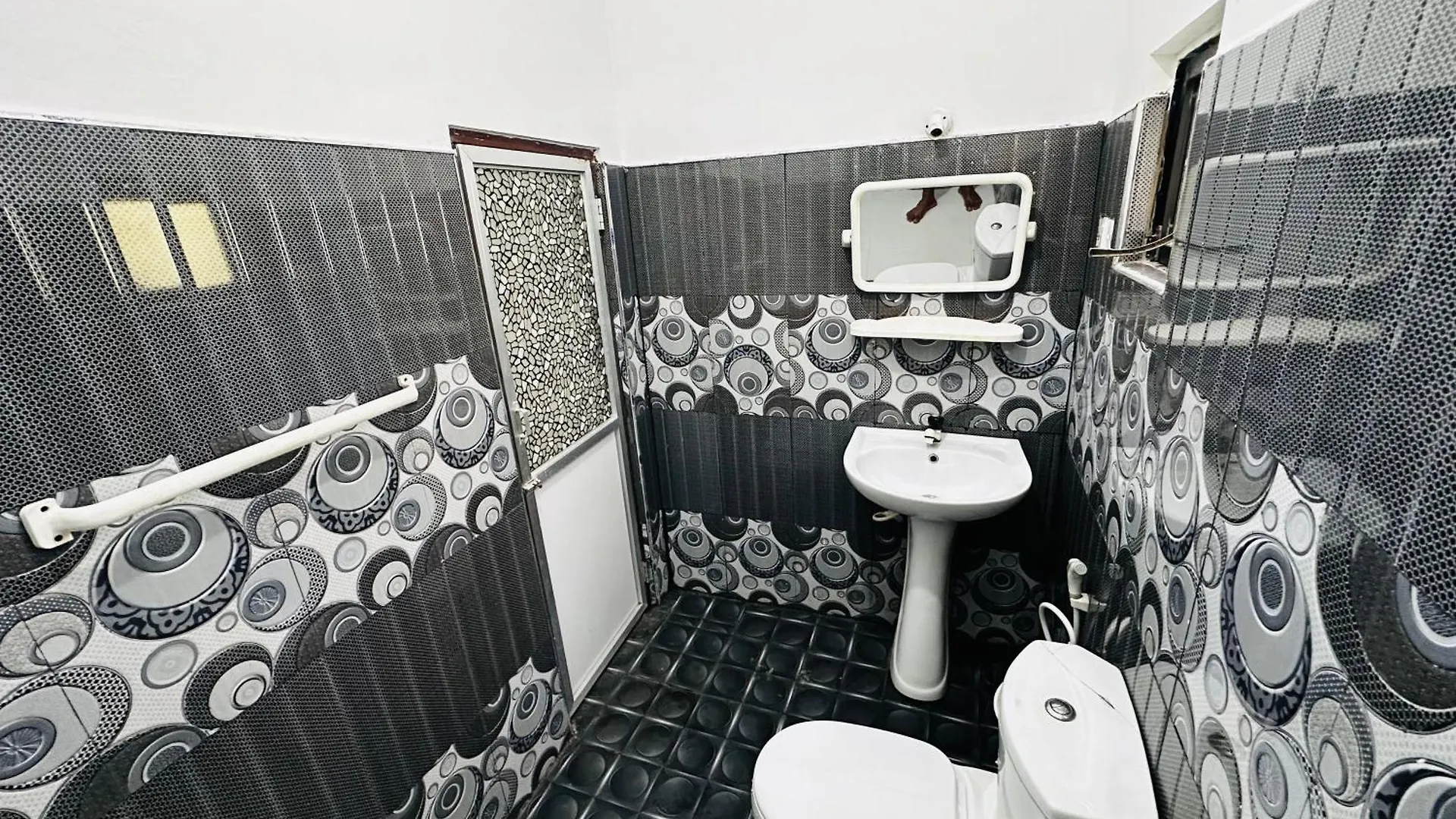 Sea Scape Residence Negombo Capsule hotel