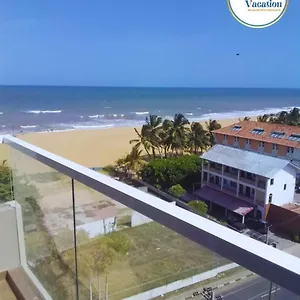 Apartment Ocean Breeze Luxury By Serendib Vacation, Negombo